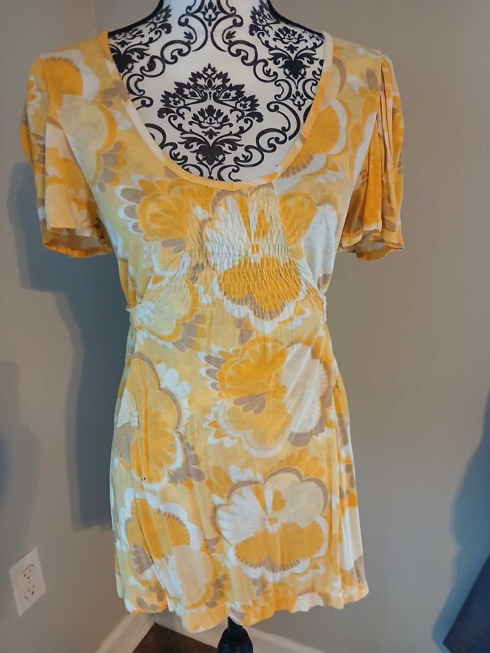 Elle Yellow Floral Scoop Neck Short Sleeve Top